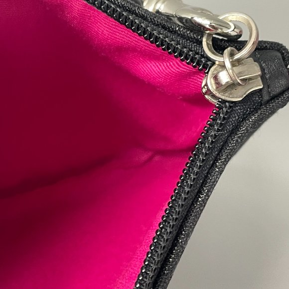 New Coach Black Sparkly Signature Canvas Wristlet - Picture 9 of 10